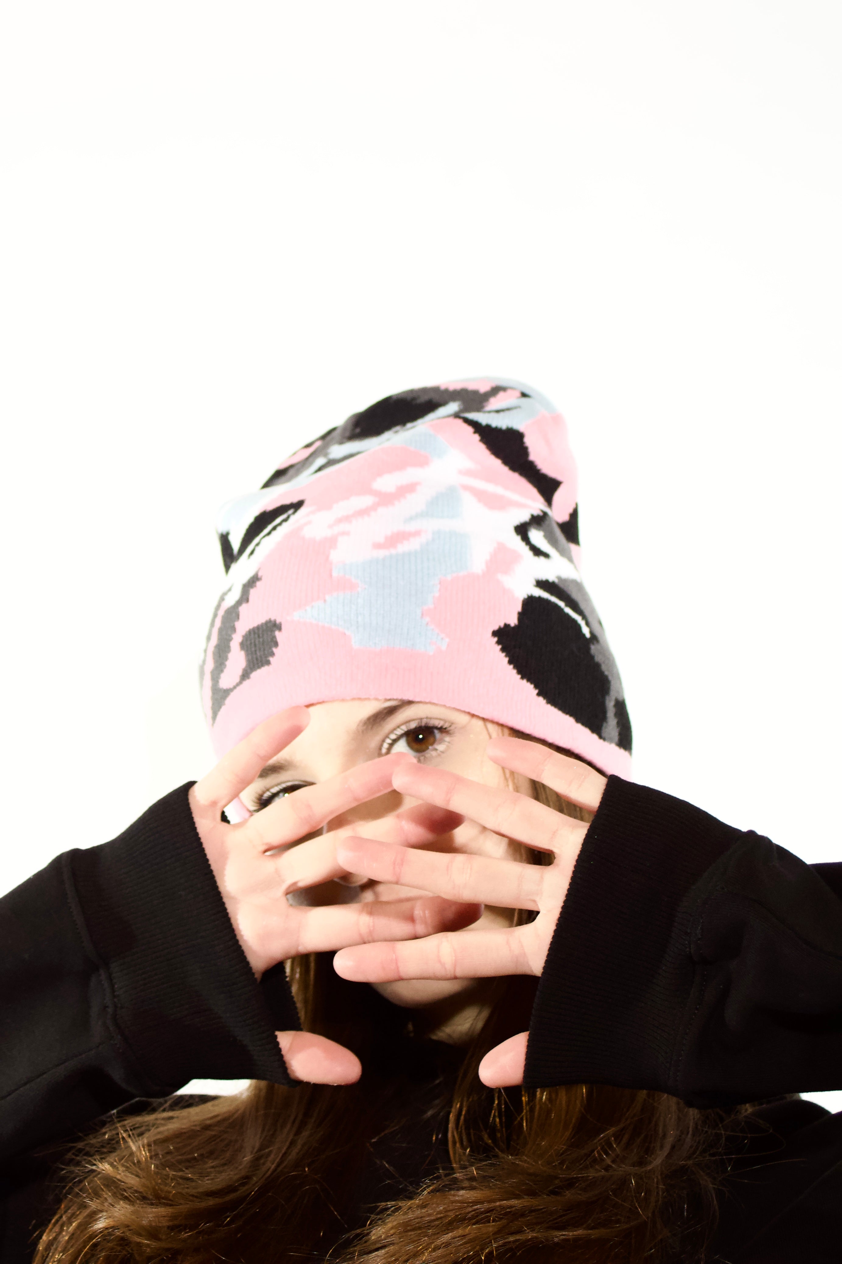 Corteiz Winter Hat Pink Camouflage