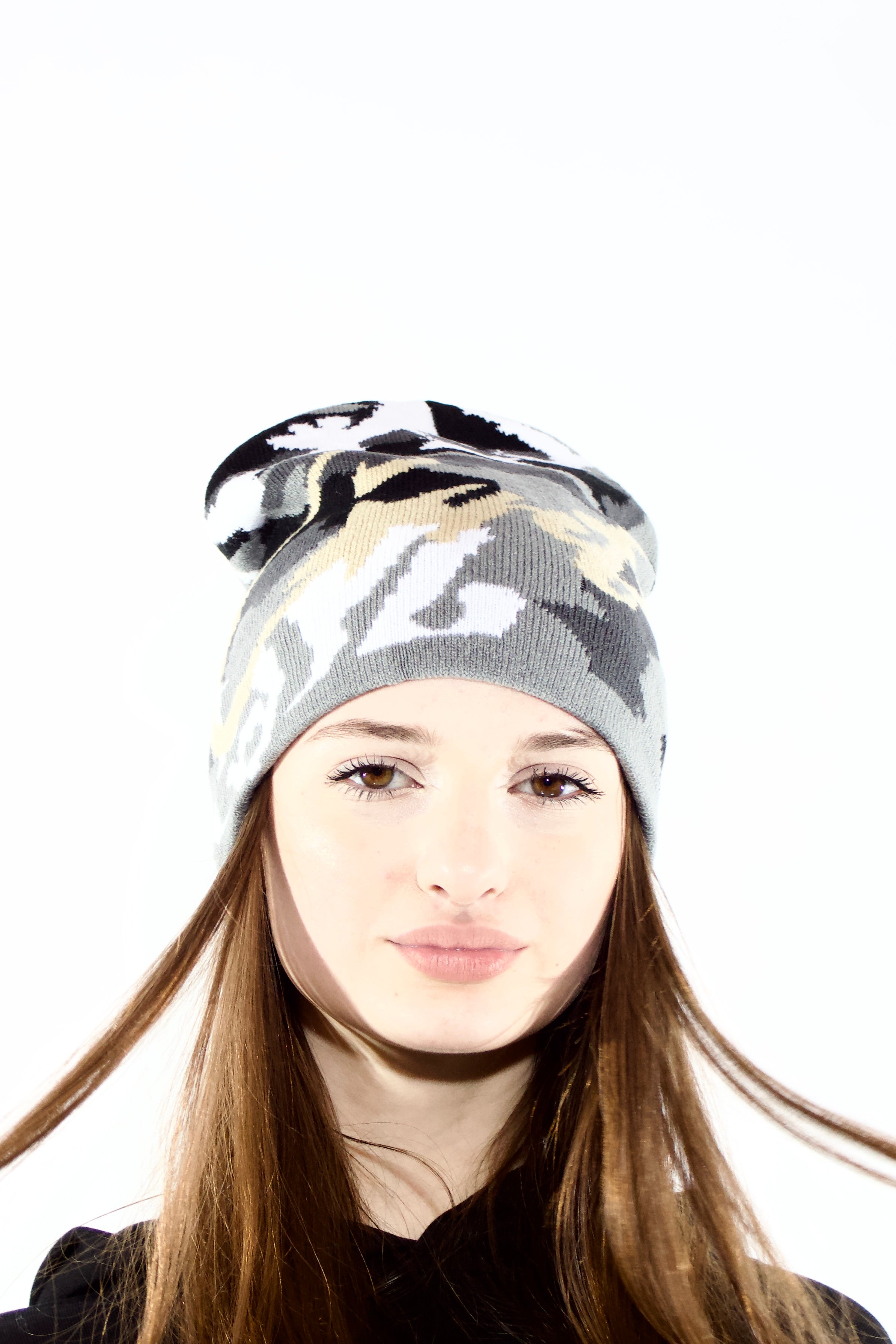 Corteiz Winter Hat Gray Camouflage